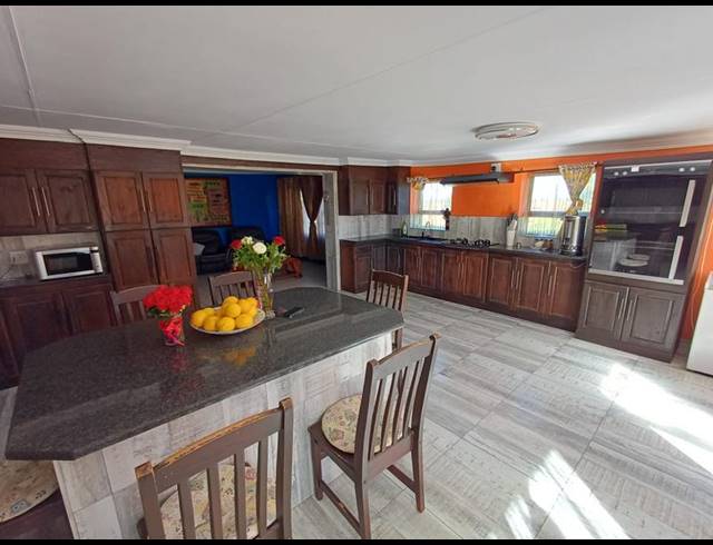 FARM FOR SALE IN HELDERSTROME